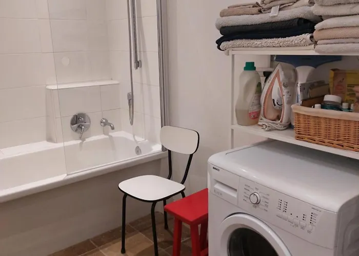 Apartment Centre De *